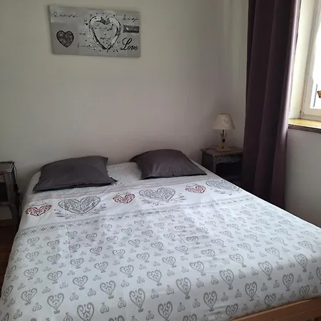 D'hote Au Grenier D'abondance Bed and breakfast
